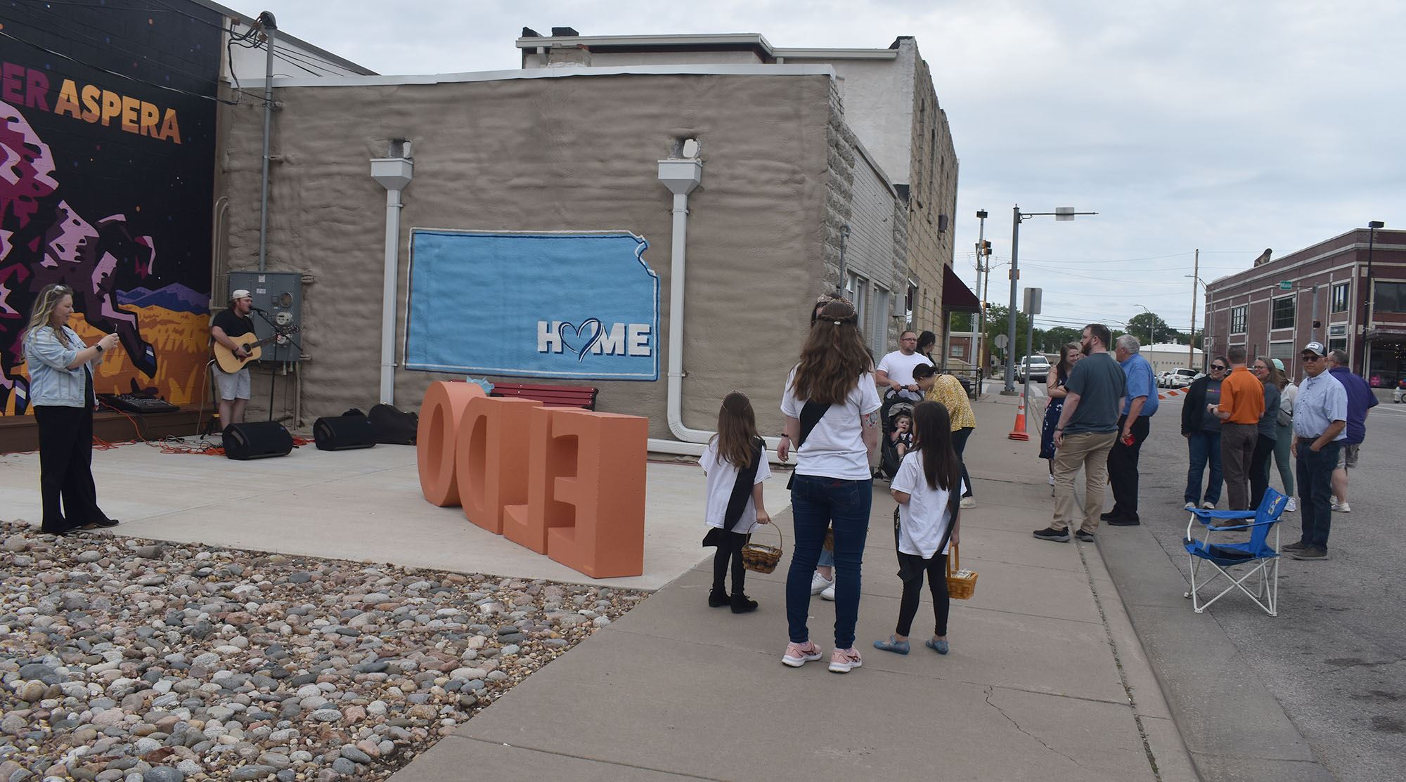 Mural Plaza Ribbon Cutting